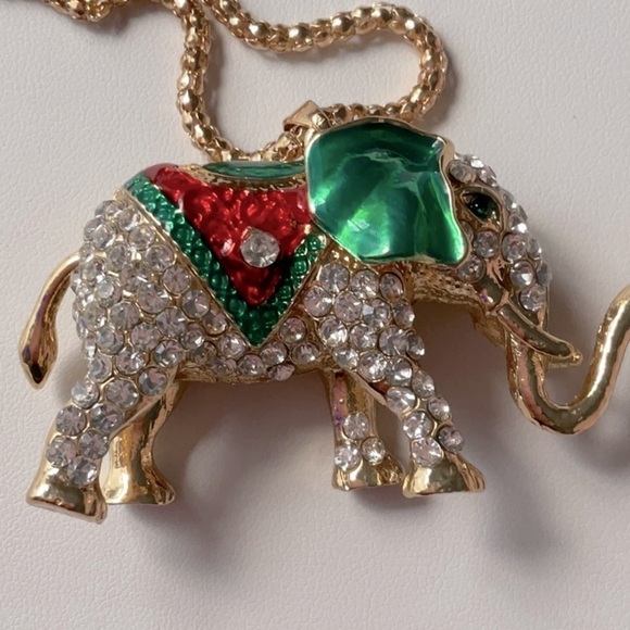 BETSEY JOHNSON BEAUTIFUL GOLD ALLOY AND RHINESTONES ELEPHANT  NECKLACE - Picture 1 of 4